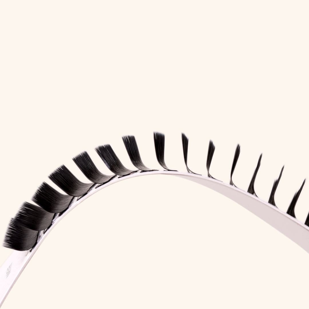 Eyelash Strip of Classic Mayfair Lashes 0.20